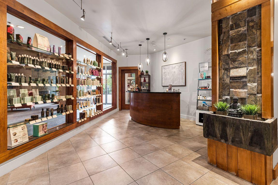 









4205


Gellatly

Road, 311,
West Kelowna,




BC
V4T 2K2

