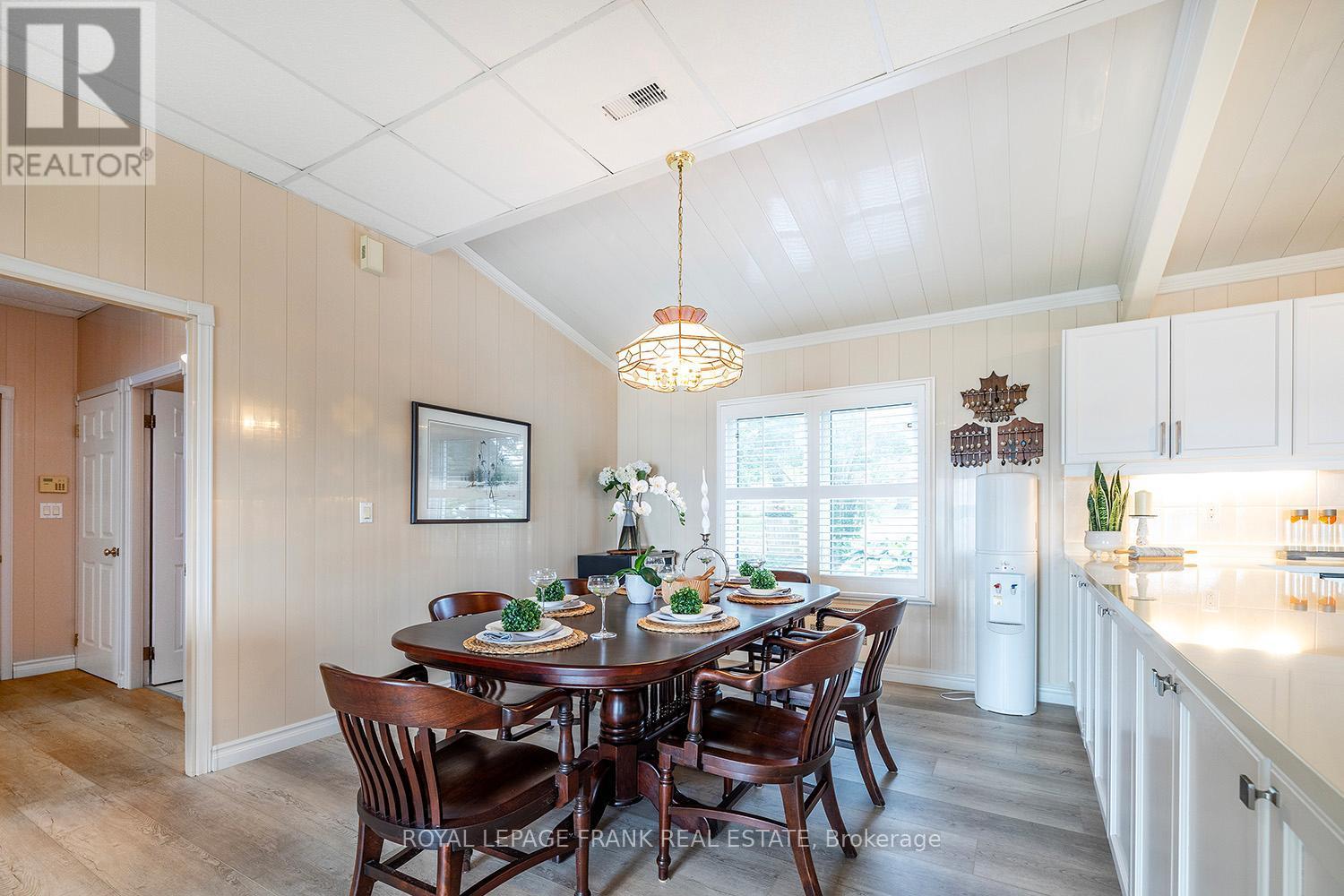 












46 LAKEVIEW BOULEVARD

,
Kawartha Lakes (Little Britain),




Ontario
K0M2C0

