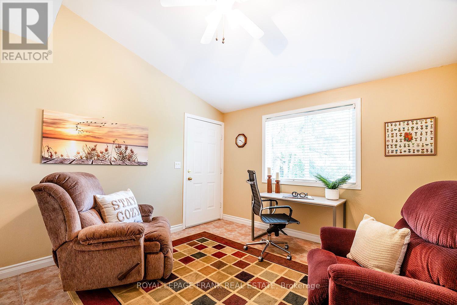 












46 LAKEVIEW BOULEVARD

,
Kawartha Lakes (Little Britain),




Ontario
K0M2C0

