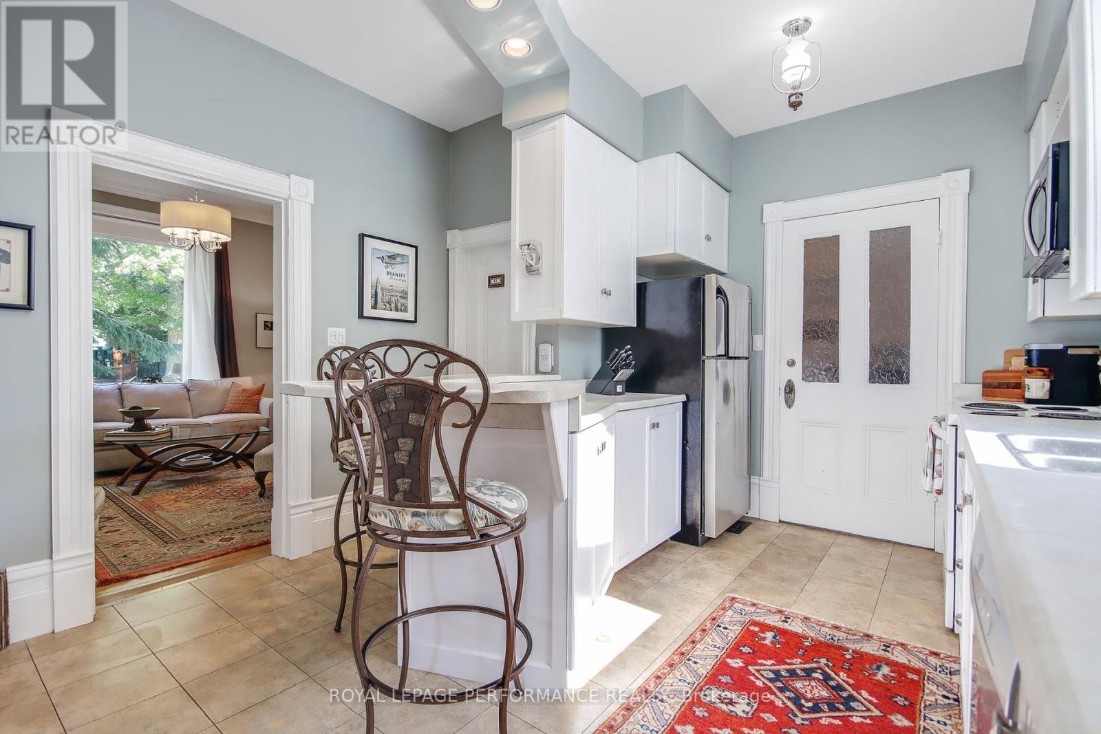 












49 BETHUNE STREET

,
Brockville,




Ontario
K6V2C9

