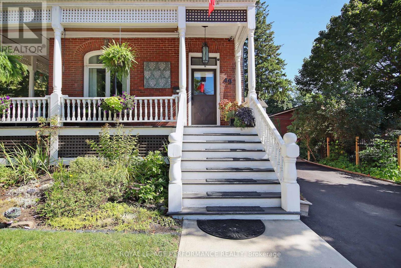 












49 BETHUNE STREET

,
Brockville,




Ontario
K6V2C9

