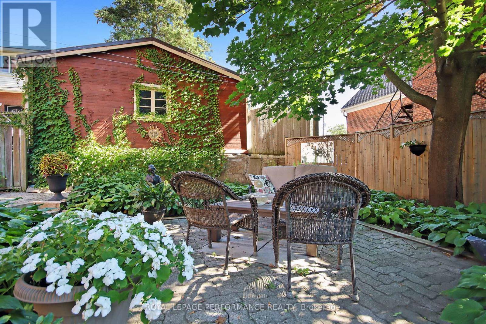 












49 BETHUNE STREET

,
Brockville,




Ontario
K6V2C9

