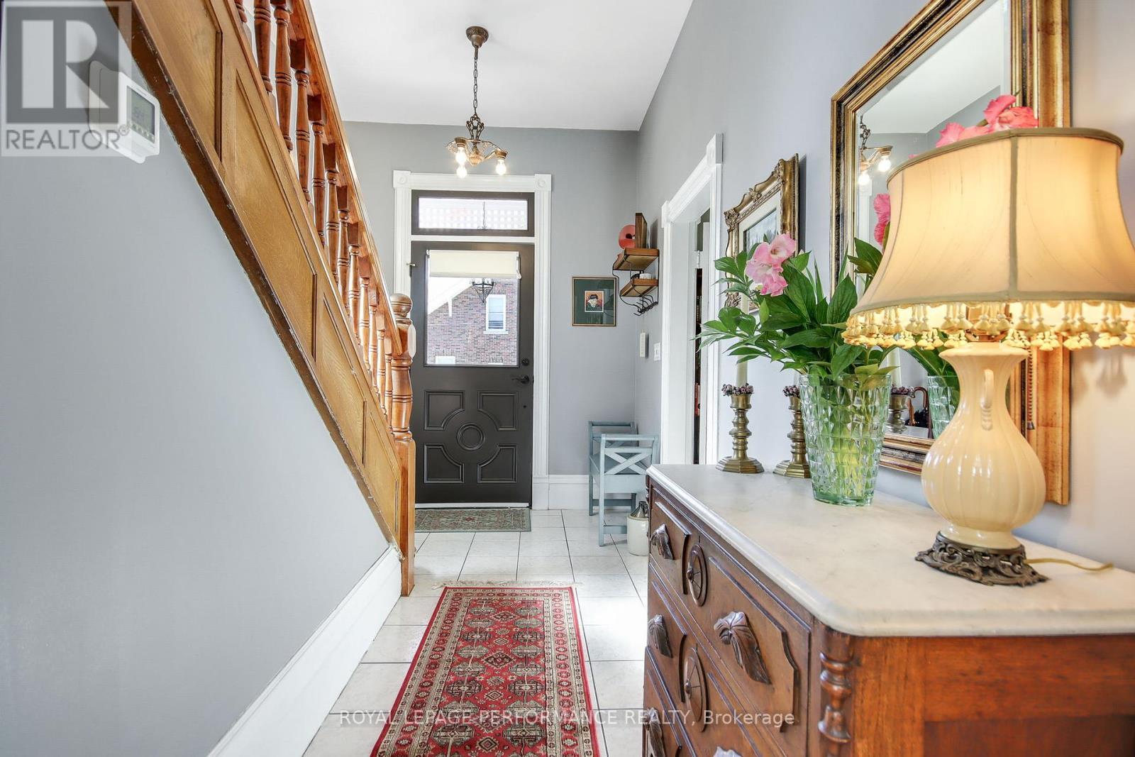 












49 BETHUNE STREET

,
Brockville,




Ontario
K6V2C9

