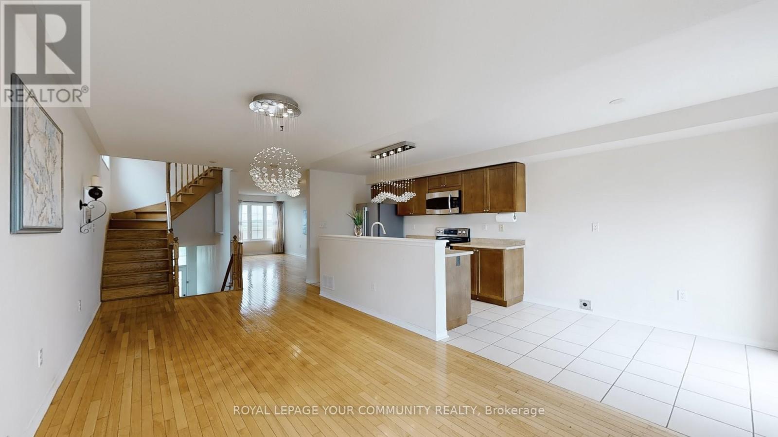 












44 OLD OAK LANE

,
Markham,




Ontario
L6B0K8

