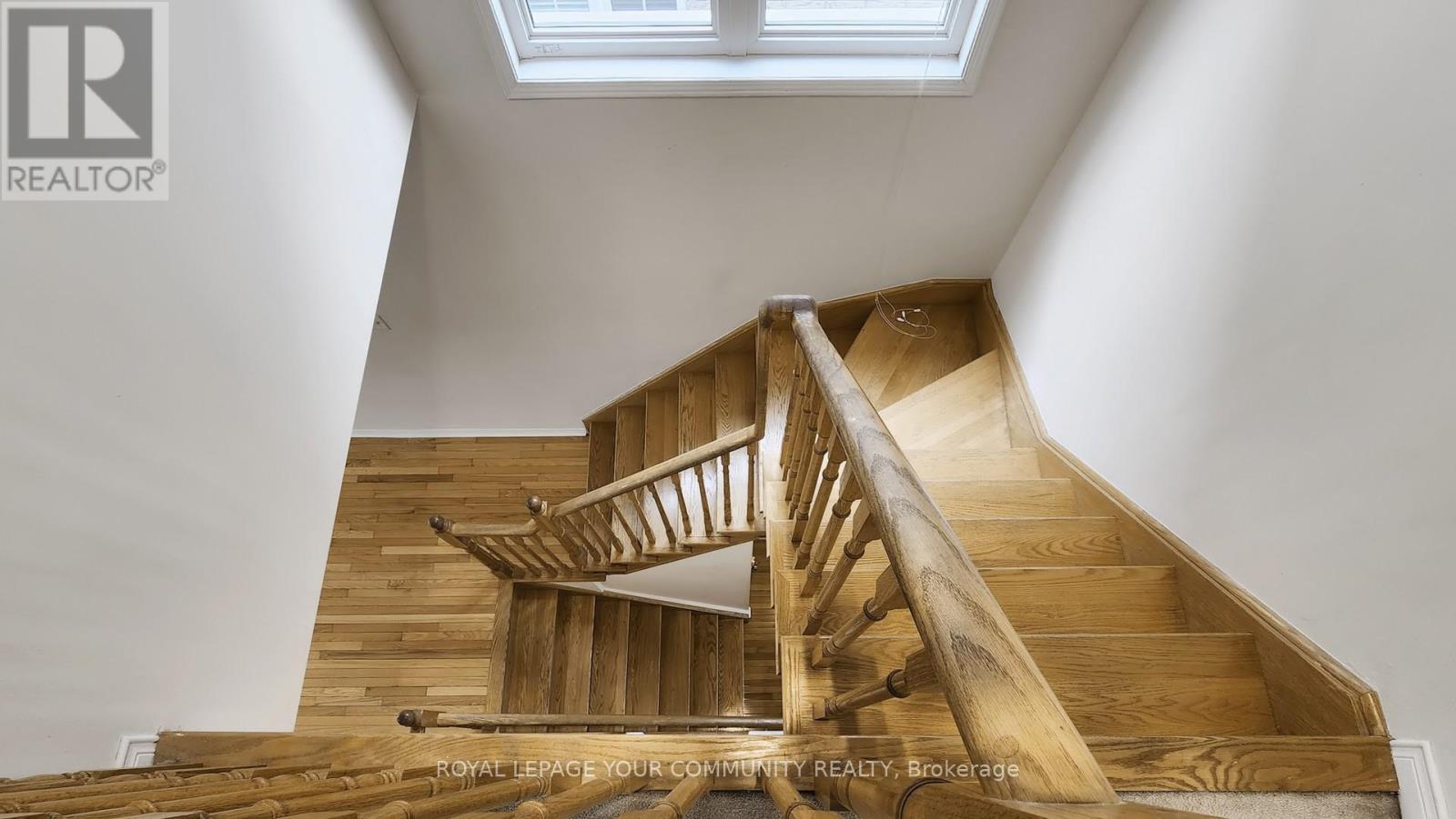 












44 OLD OAK LANE

,
Markham,




Ontario
L6B0K8

