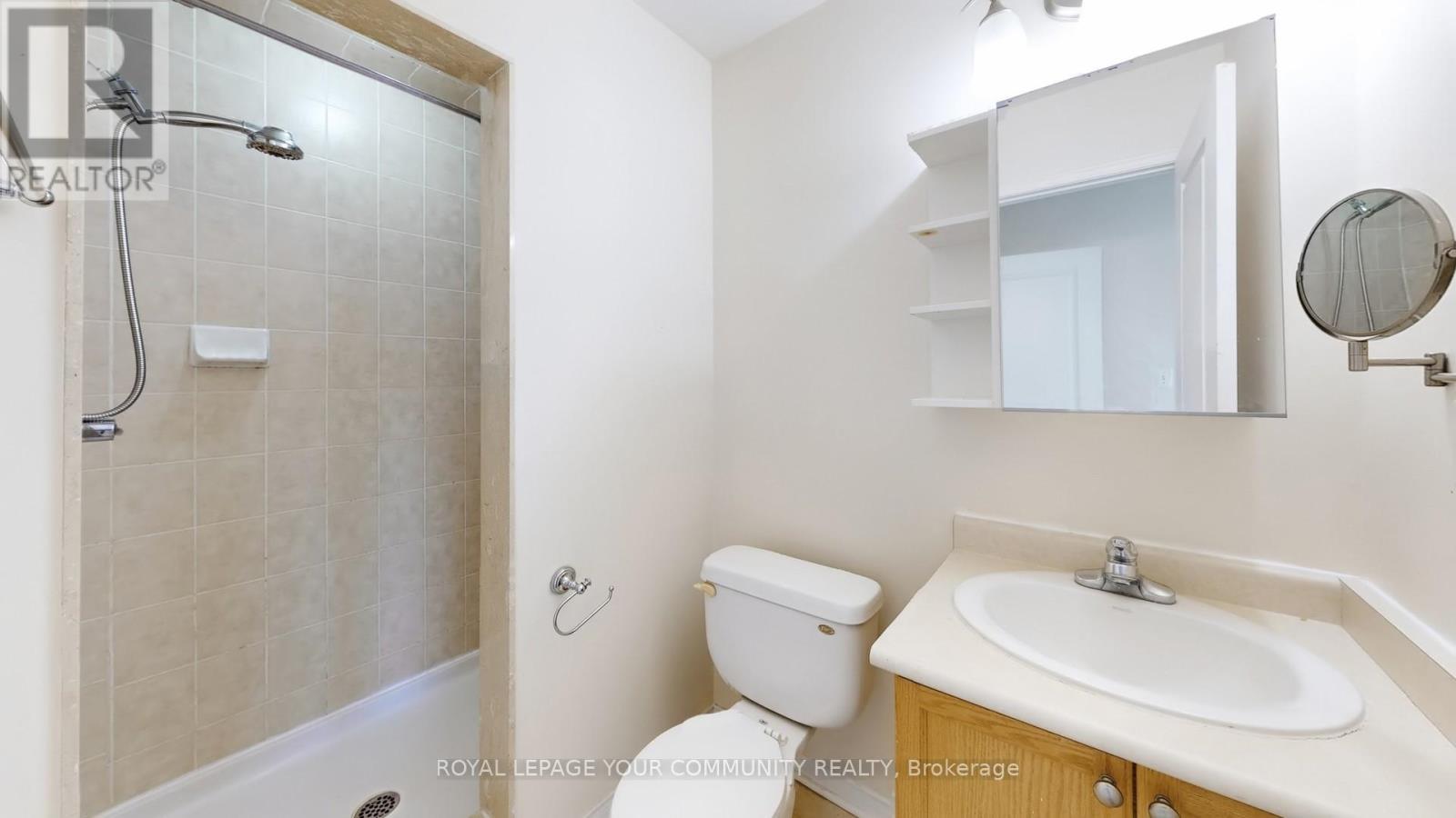 












44 OLD OAK LANE

,
Markham,




Ontario
L6B0K8

