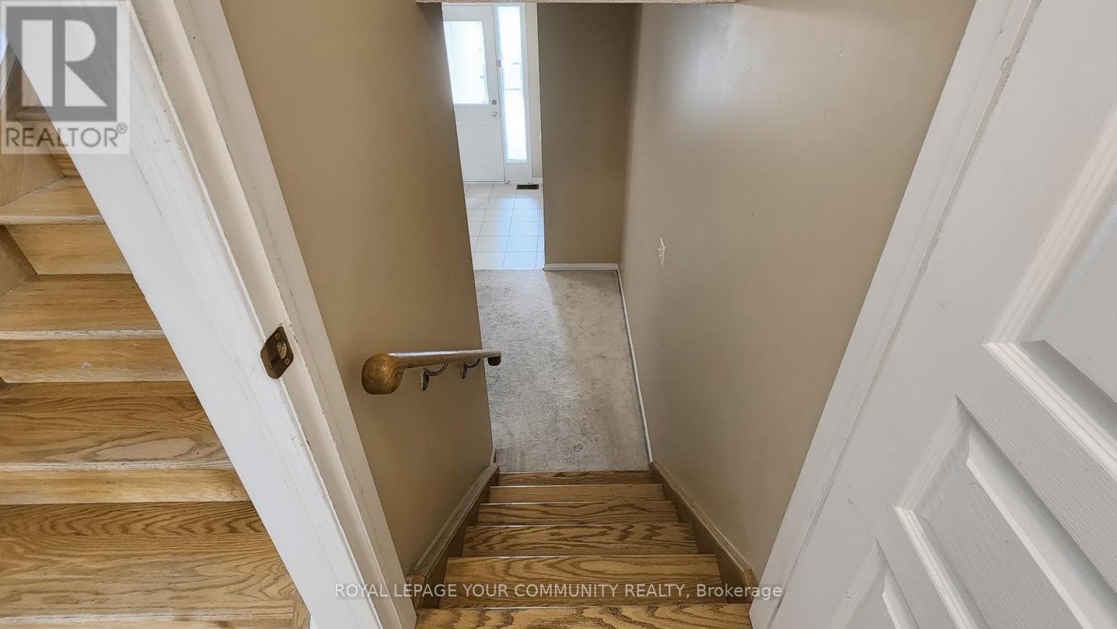












44 OLD OAK LANE

,
Markham,




Ontario
L6B0K8

