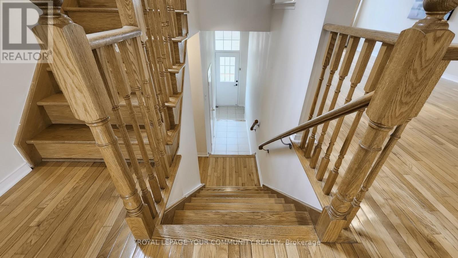 












44 OLD OAK LANE

,
Markham,




Ontario
L6B0K8

