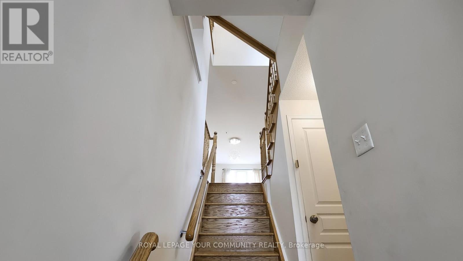 












44 OLD OAK LANE

,
Markham,




Ontario
L6B0K8

