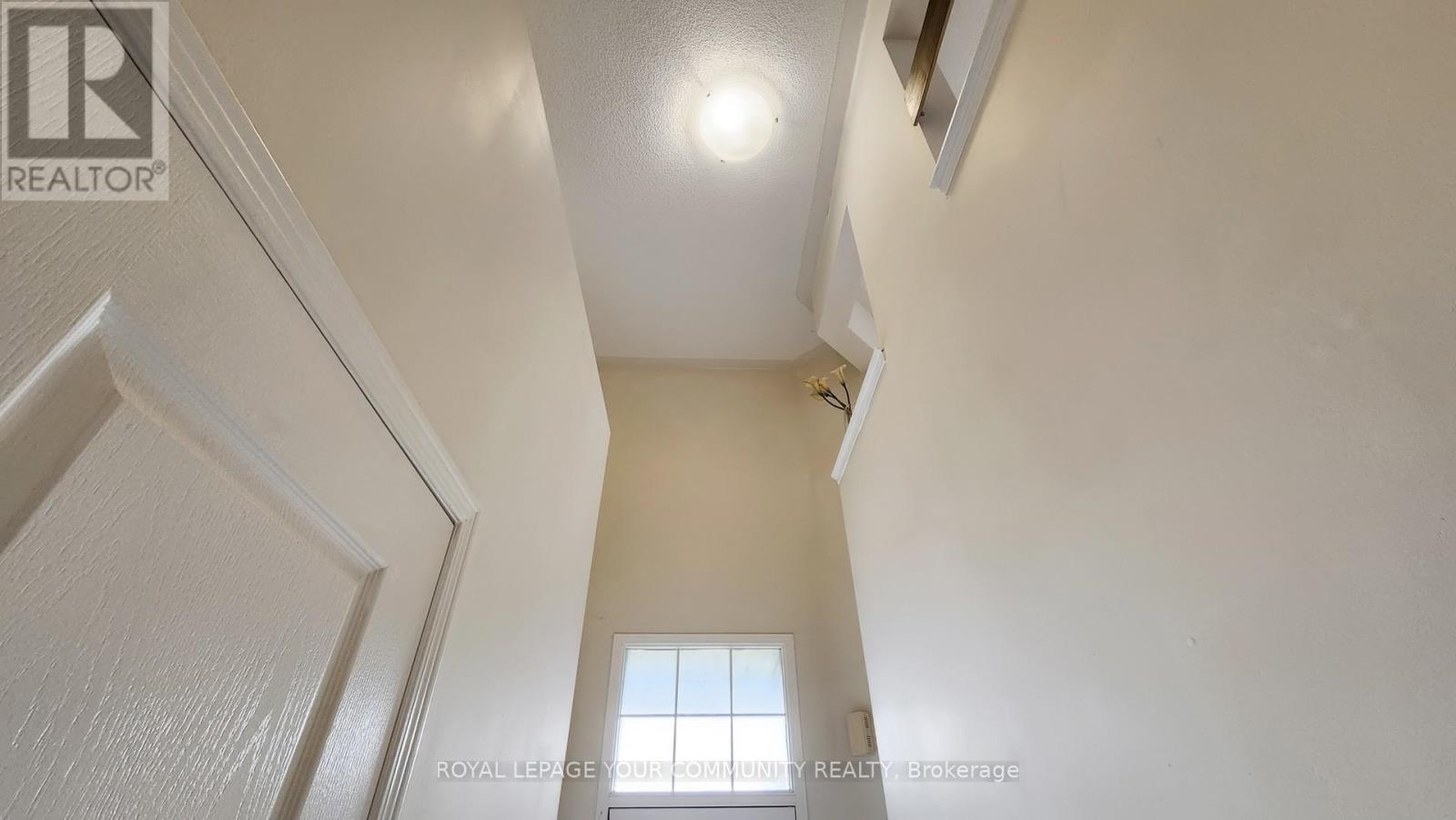 












44 OLD OAK LANE

,
Markham,




Ontario
L6B0K8

