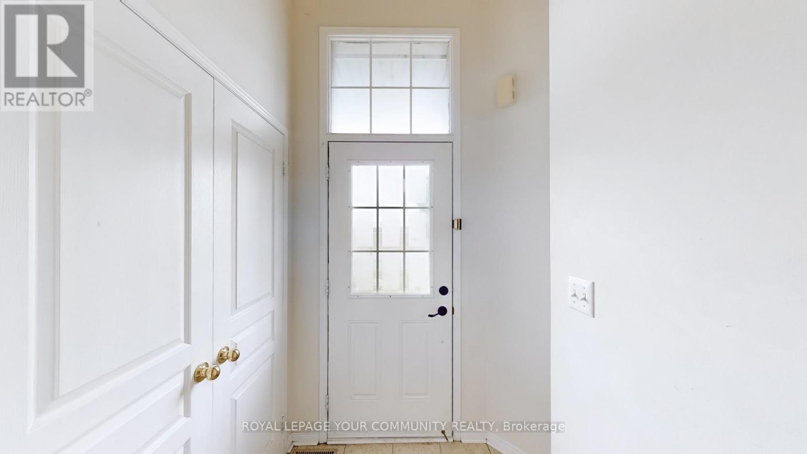 












44 OLD OAK LANE

,
Markham,




Ontario
L6B0K8

