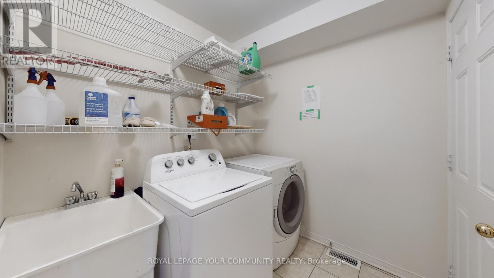 












44 OLD OAK LANE

,
Markham,




Ontario
L6B0K8

