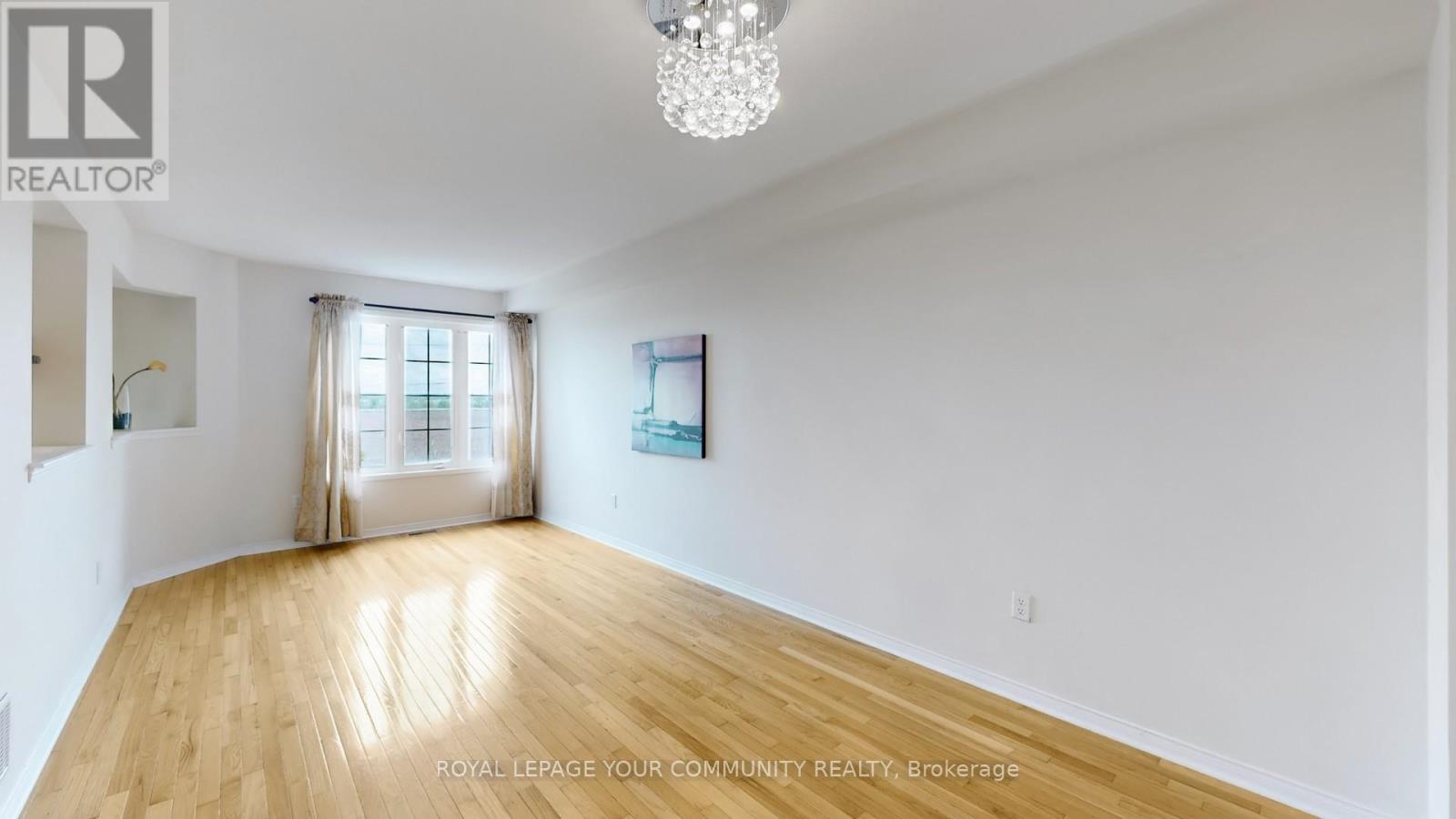 












44 OLD OAK LANE

,
Markham,




Ontario
L6B0K8

