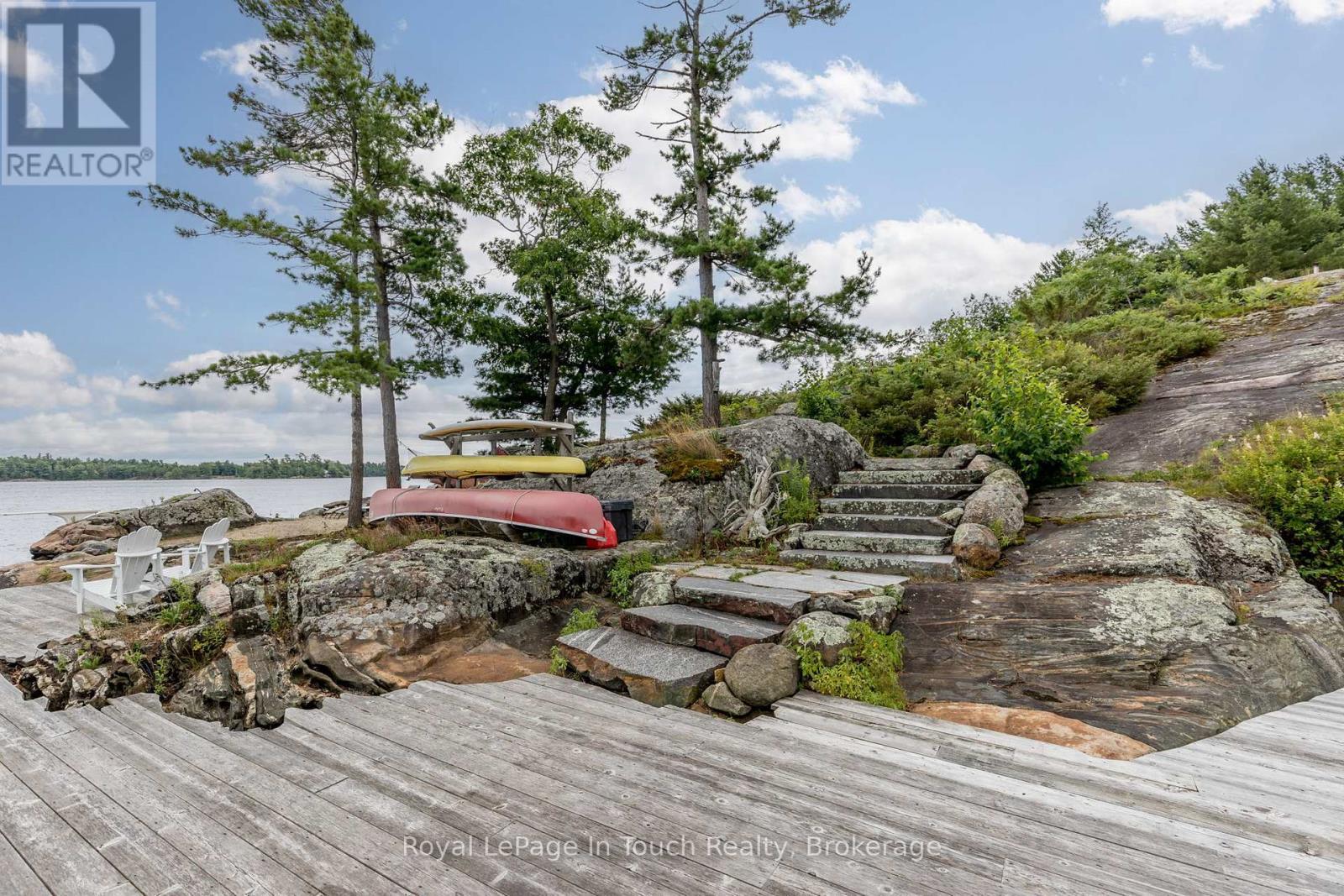 












B686-8 DERBYSHIRE ISLAND

,
The Archipelago (Archipelago),




Ontario
P2A1T4

