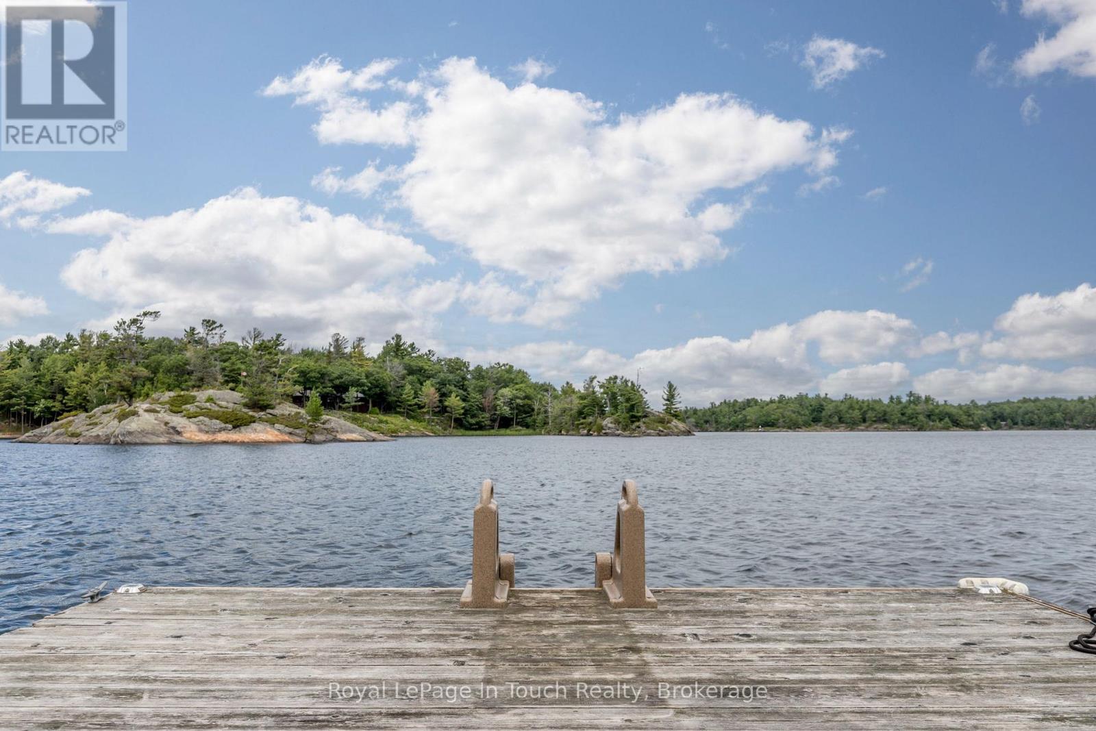 












B686-8 DERBYSHIRE ISLAND

,
The Archipelago (Archipelago),




Ontario
P2A1T4

