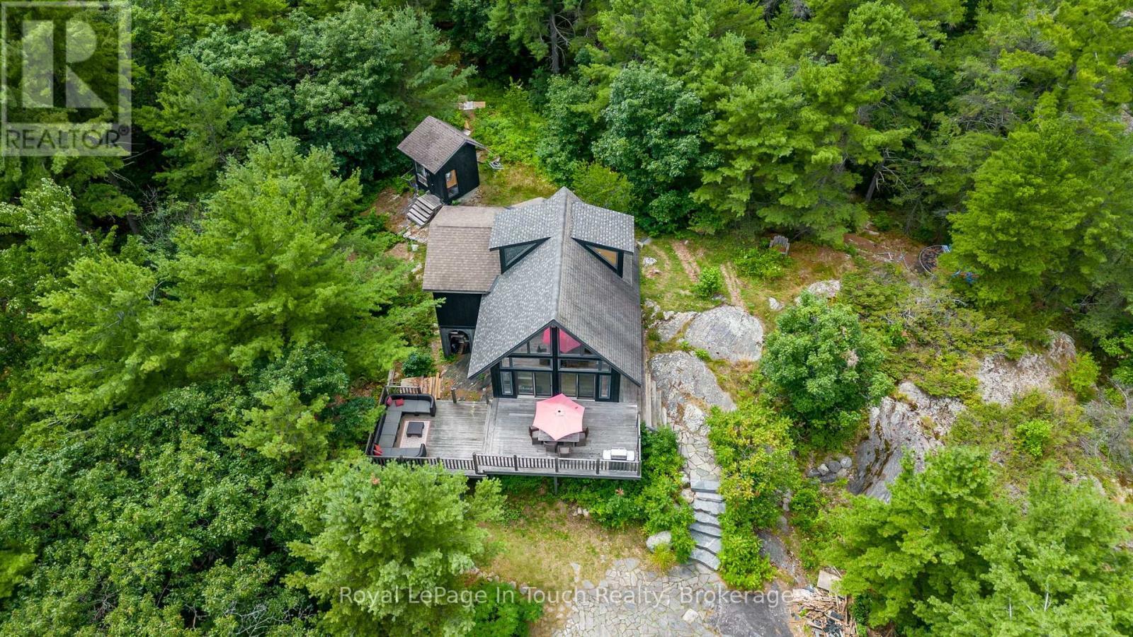 












B686-8 DERBYSHIRE ISLAND

,
The Archipelago (Archipelago),




Ontario
P2A1T4

