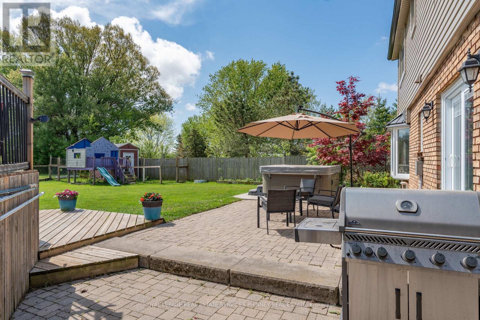 












904 ROBINSON ROAD

,
Haldimand,




Ontario
N1A2W1

