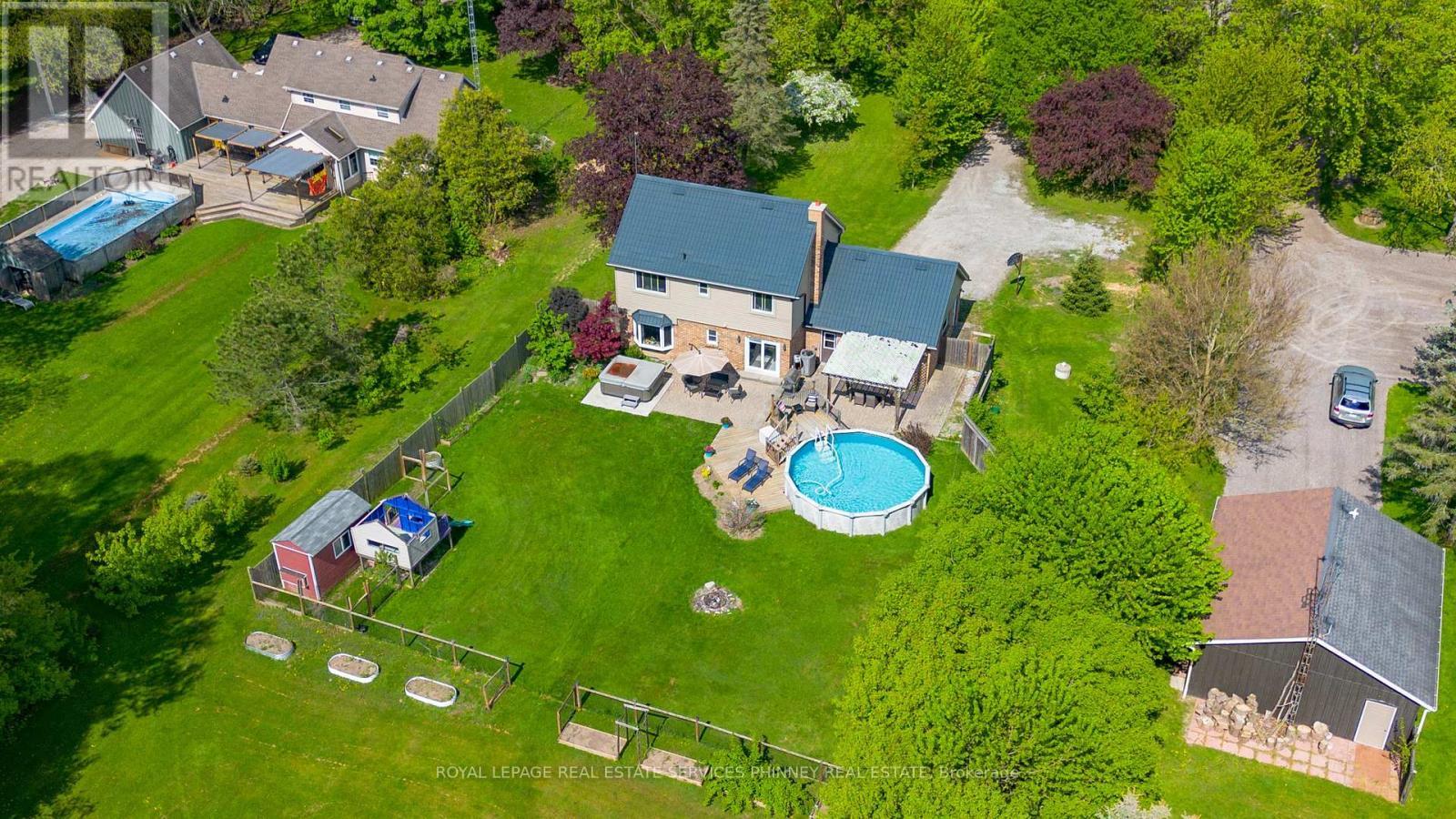 












904 ROBINSON ROAD

,
Haldimand,




Ontario
N1A2W1

