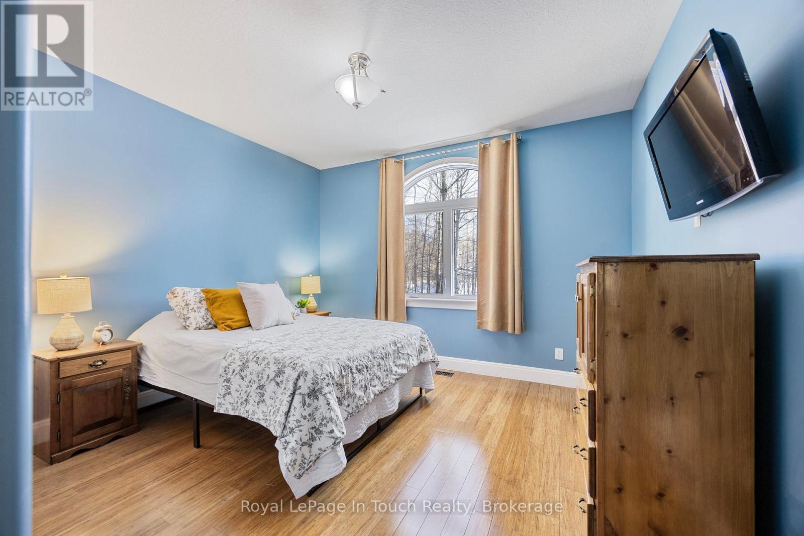 












3 COPELAND CREEK DRIVE

,
Tiny,




Ontario
L9M0M3

