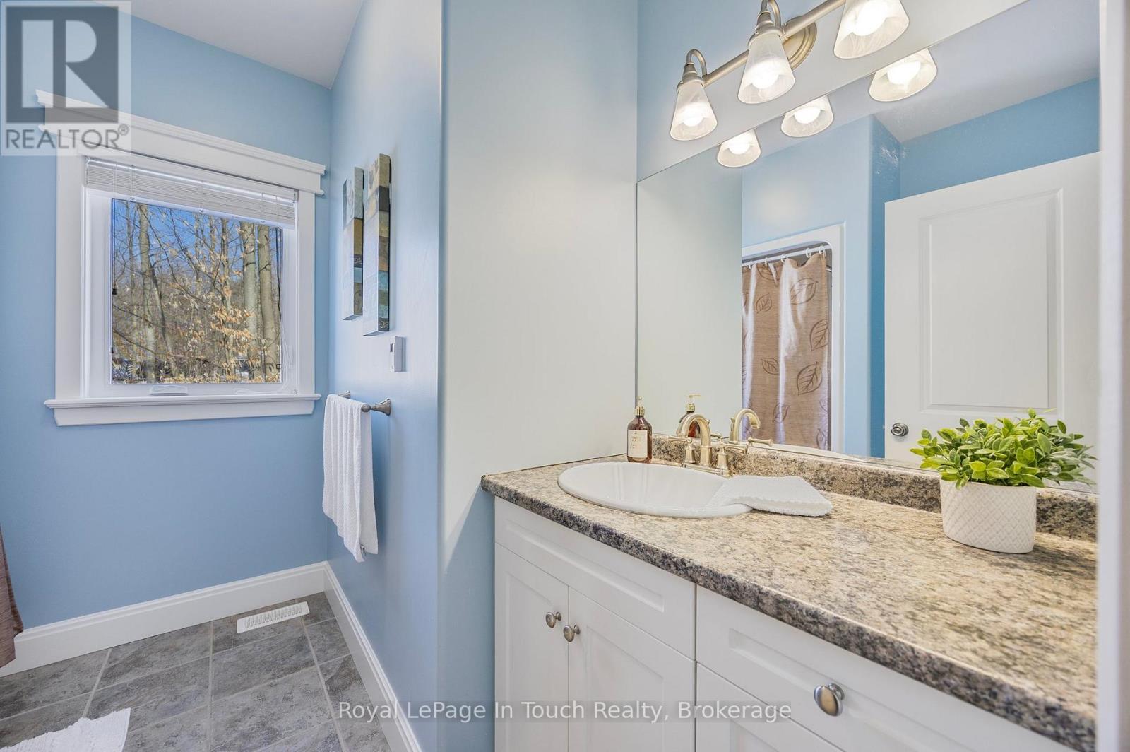 












3 COPELAND CREEK DRIVE

,
Tiny,




Ontario
L9M0M3

