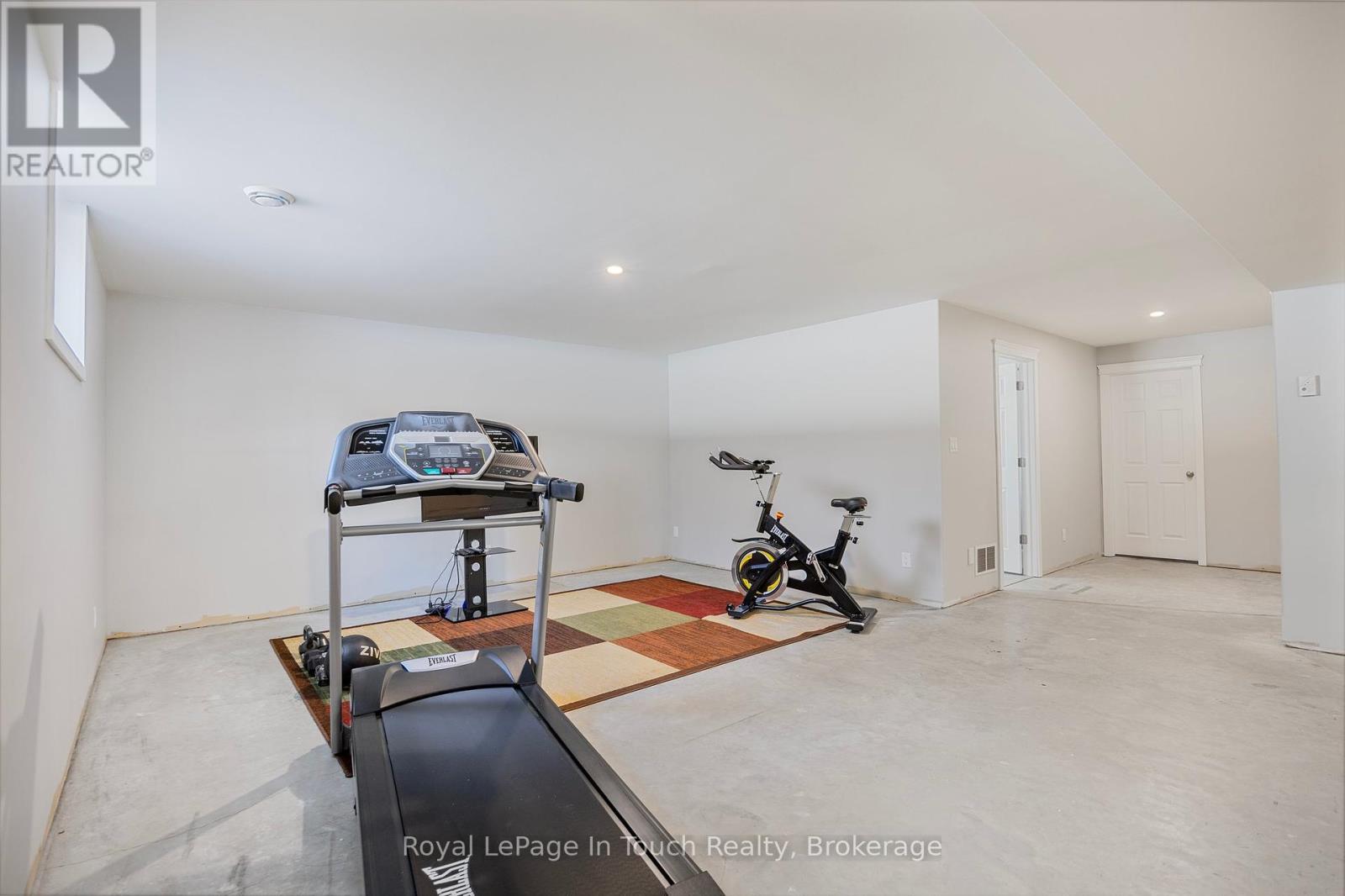 












3 COPELAND CREEK DRIVE

,
Tiny,




Ontario
L9M0M3

