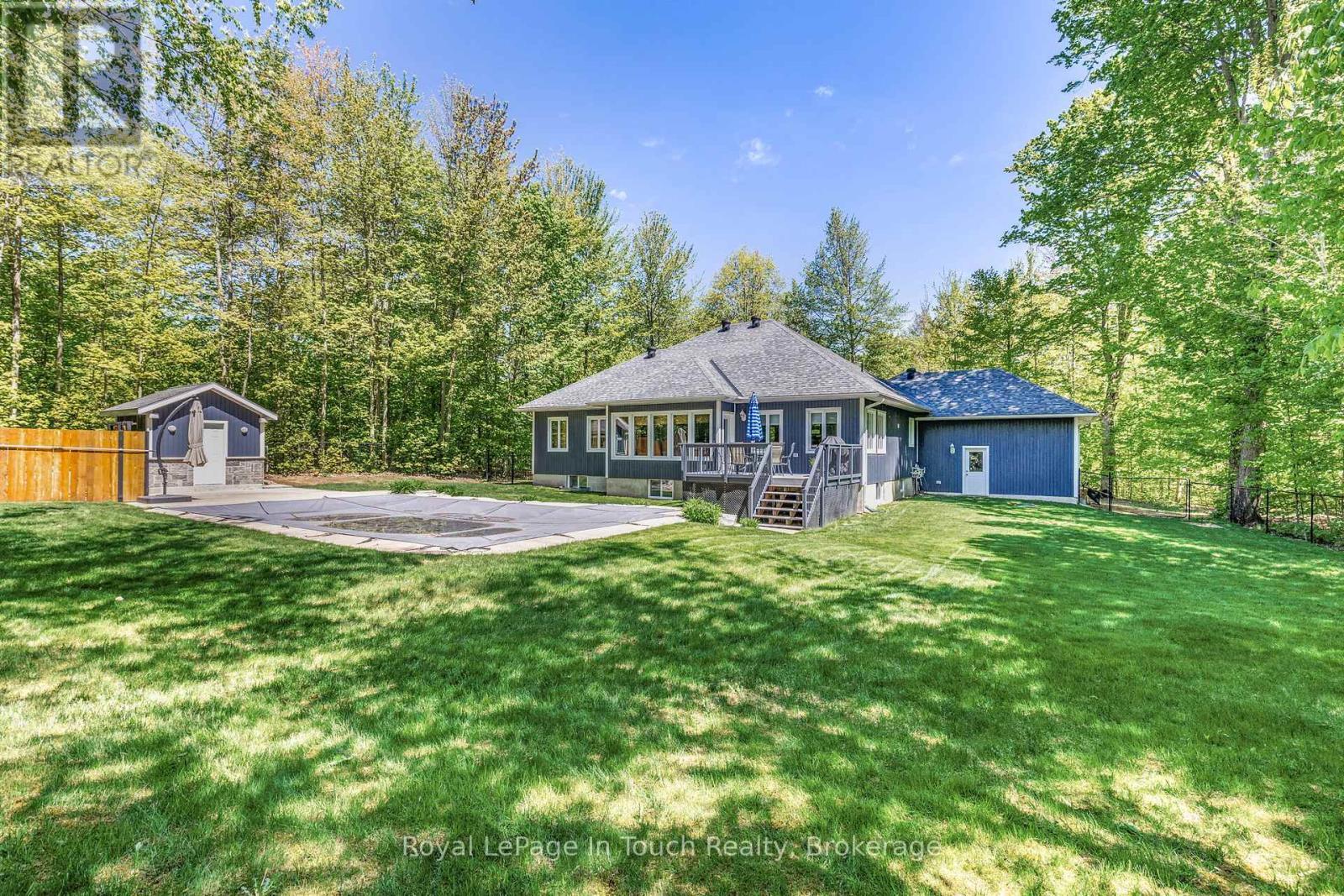 












3 COPELAND CREEK DRIVE

,
Tiny,




Ontario
L9M0M3

