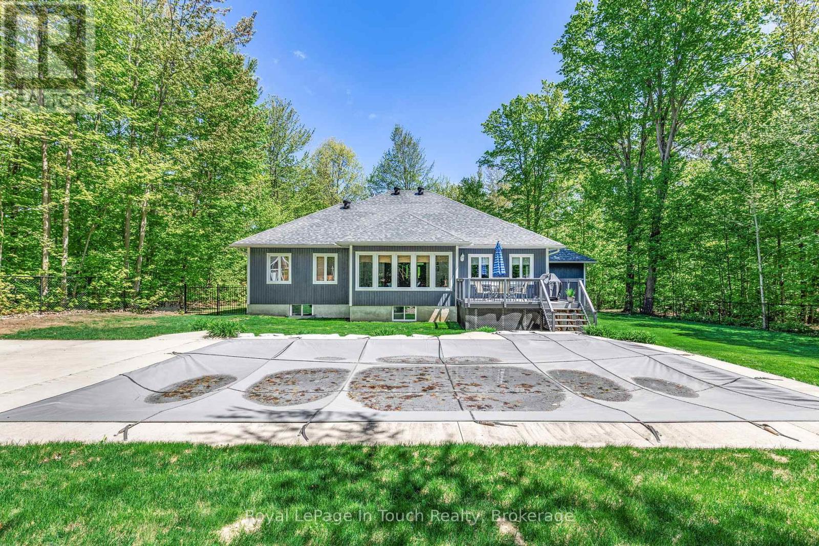 












3 COPELAND CREEK DRIVE

,
Tiny,




Ontario
L9M0M3

