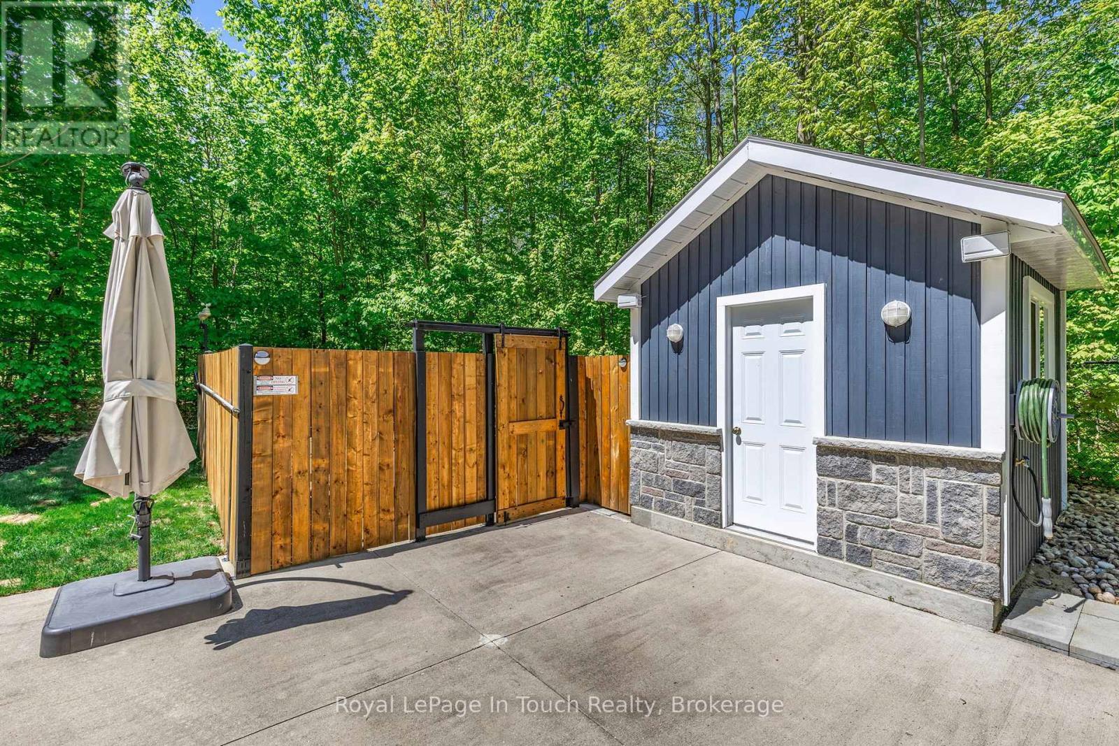 












3 COPELAND CREEK DRIVE

,
Tiny,




Ontario
L9M0M3

