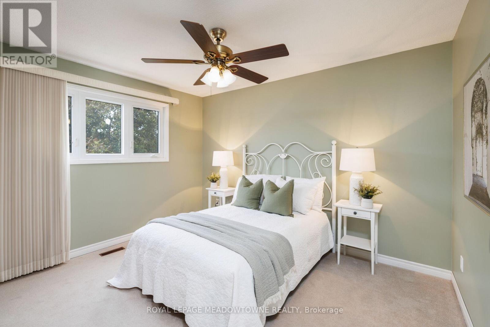 












521 VANIER DRIVE

,
Milton,




Ontario
L9T4S3

