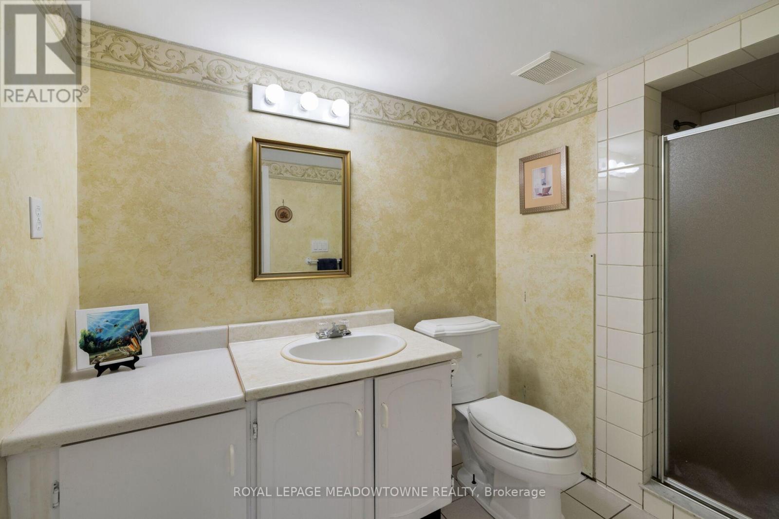 












521 VANIER DRIVE

,
Milton,




Ontario
L9T4S3

