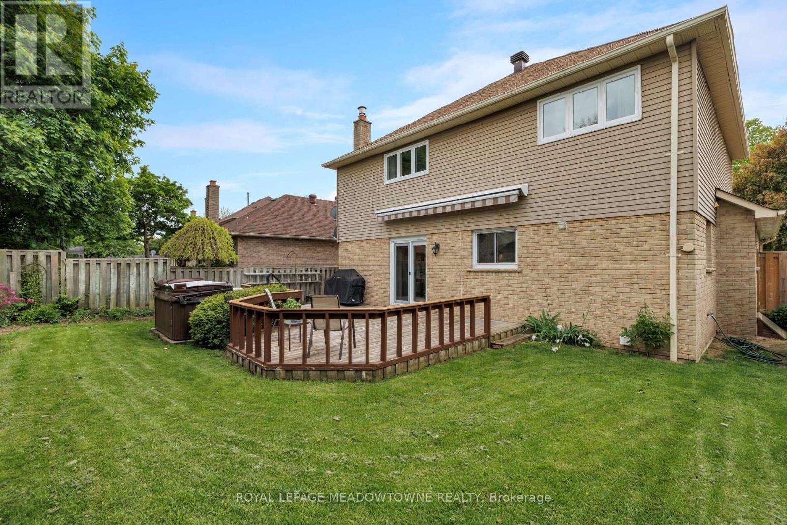 












521 VANIER DRIVE

,
Milton,




Ontario
L9T4S3

