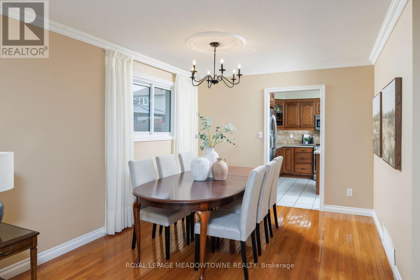 












521 VANIER DRIVE

,
Milton,




Ontario
L9T4S3

