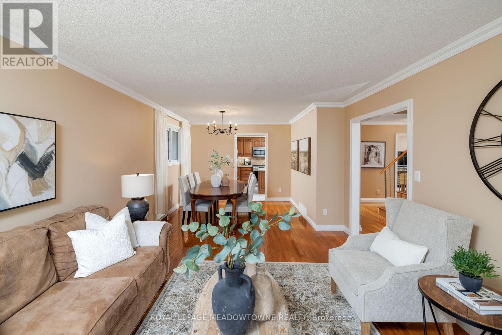 












521 VANIER DRIVE

,
Milton,




Ontario
L9T4S3

