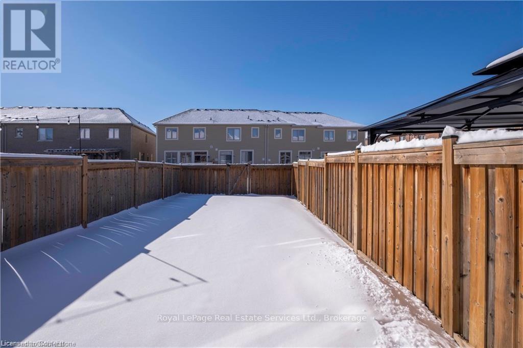 












106 HANSON CRESCENT

,
Milton (SC Scott),




Ontario
L9T8L5

