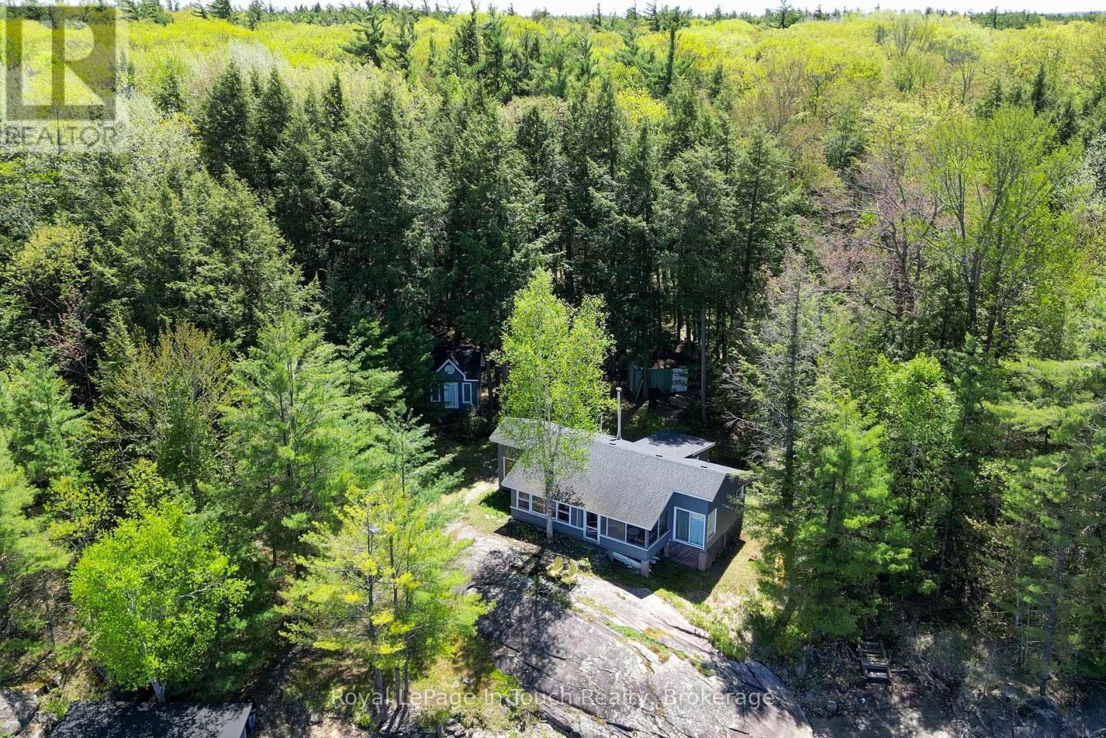 












15052 GEORGIAN BAY SHORE

,
Georgian Bay (Baxter),




Ontario
P0E1E0

