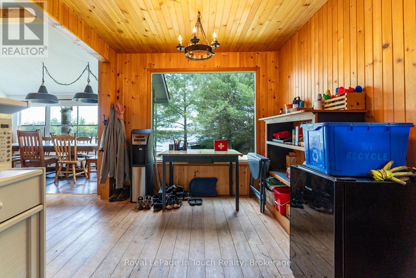 












15052 GEORGIAN BAY SHORE

,
Georgian Bay (Baxter),




Ontario
P0E1E0

