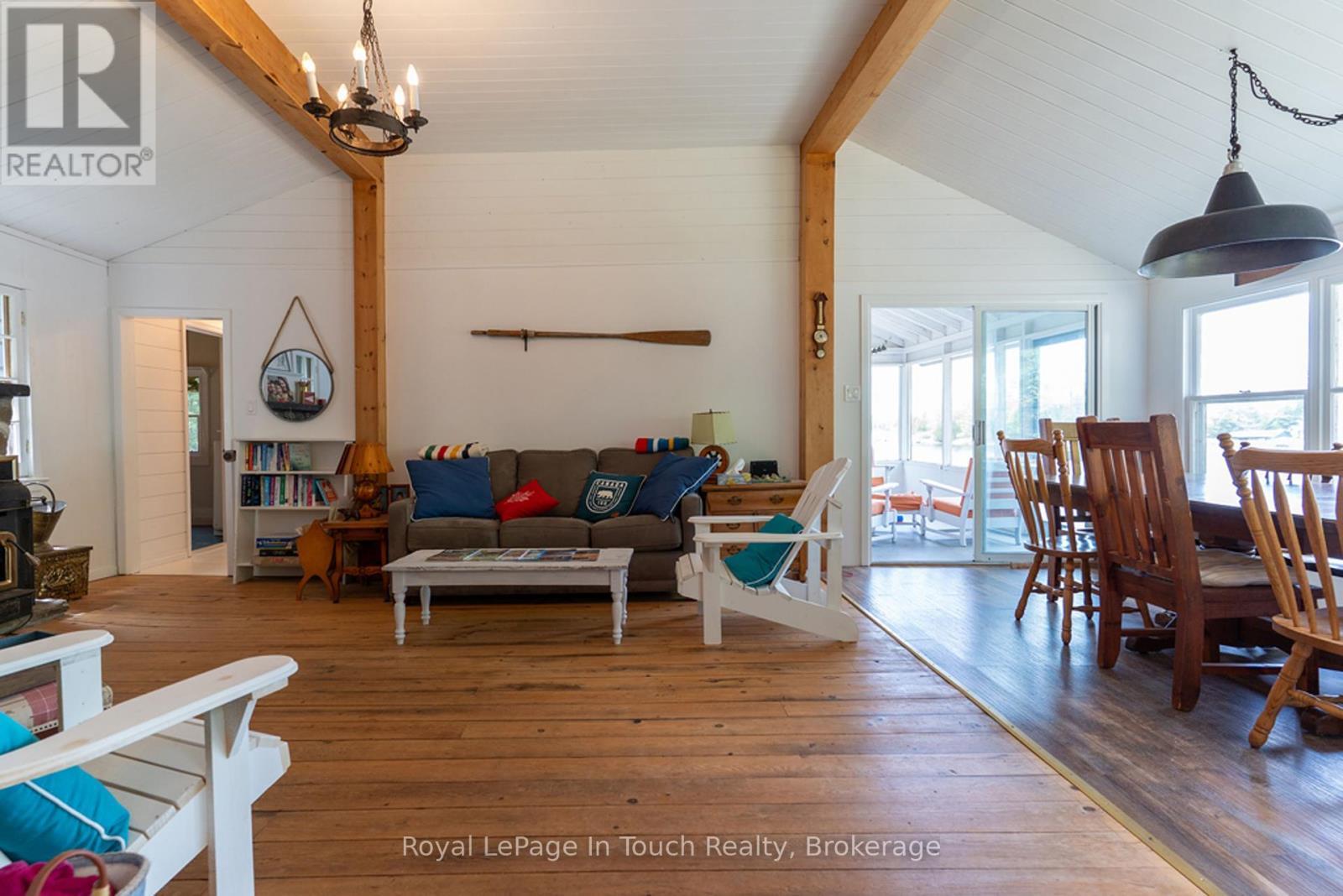 












15052 GEORGIAN BAY SHORE

,
Georgian Bay (Baxter),




Ontario
P0E1E0

