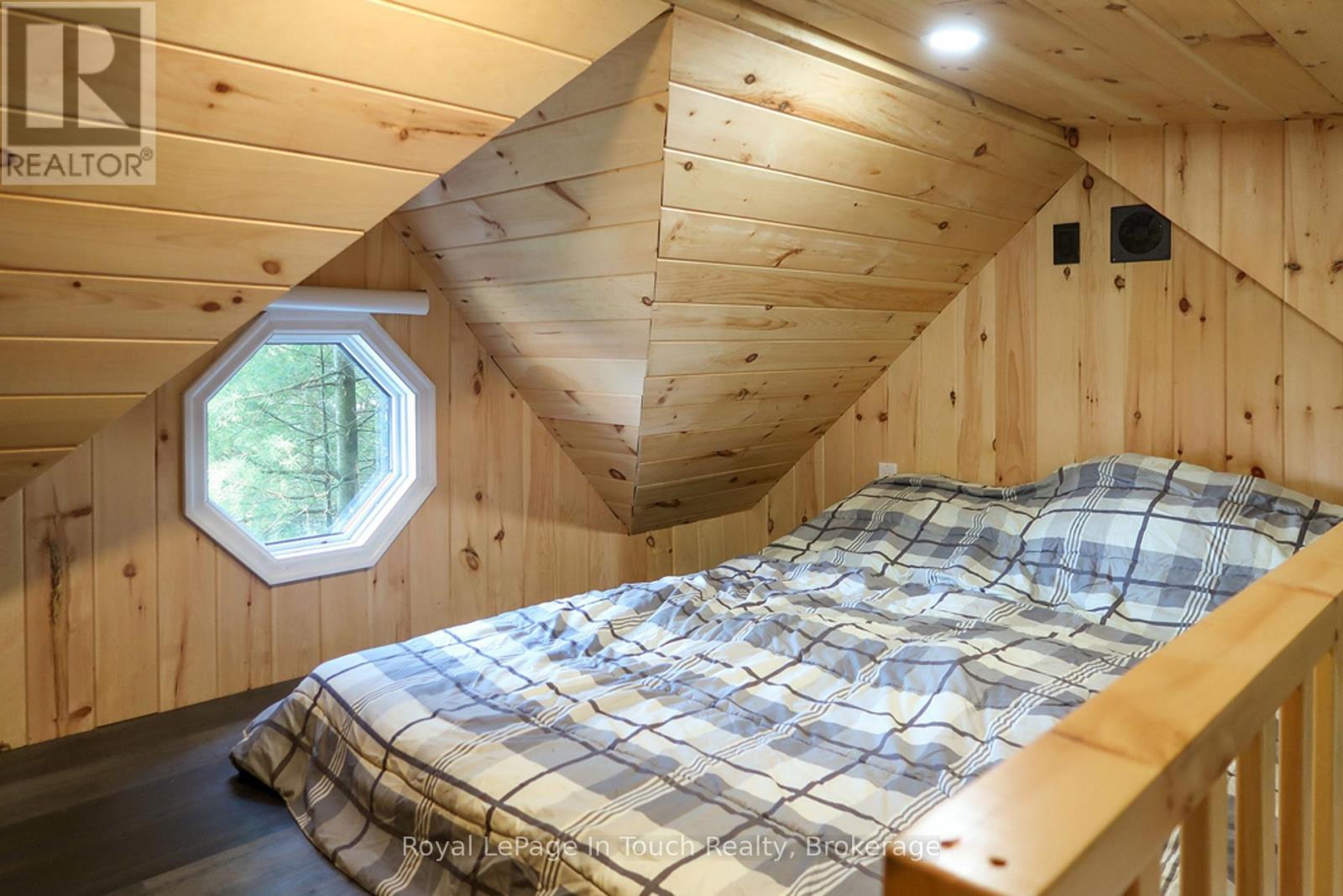 












15052 GEORGIAN BAY SHORE

,
Georgian Bay (Baxter),




Ontario
P0E1E0

