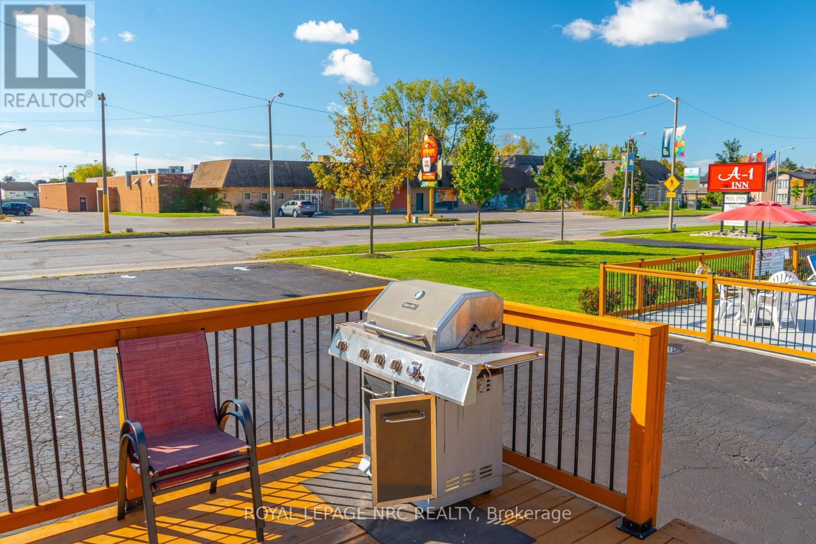 












7895 LUNDY'S LANE

,
Niagara Falls (Ascot),




Ontario
L2H1H3

