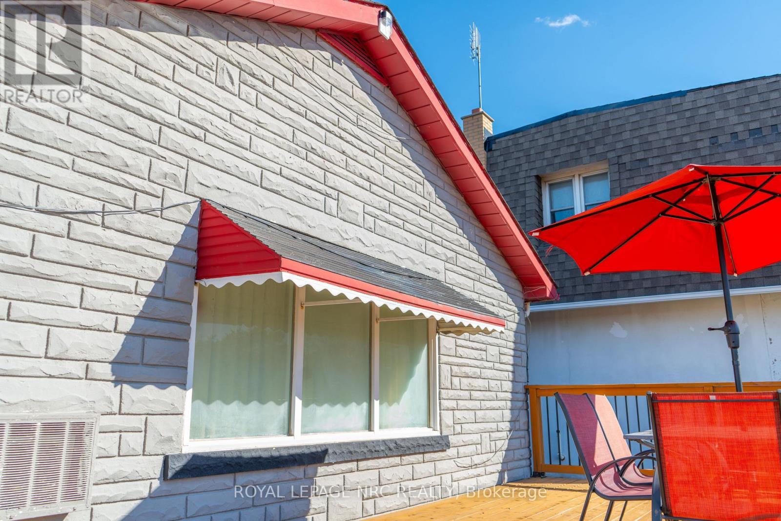 












7895 LUNDY'S LANE

,
Niagara Falls (Ascot),




Ontario
L2H1H3

