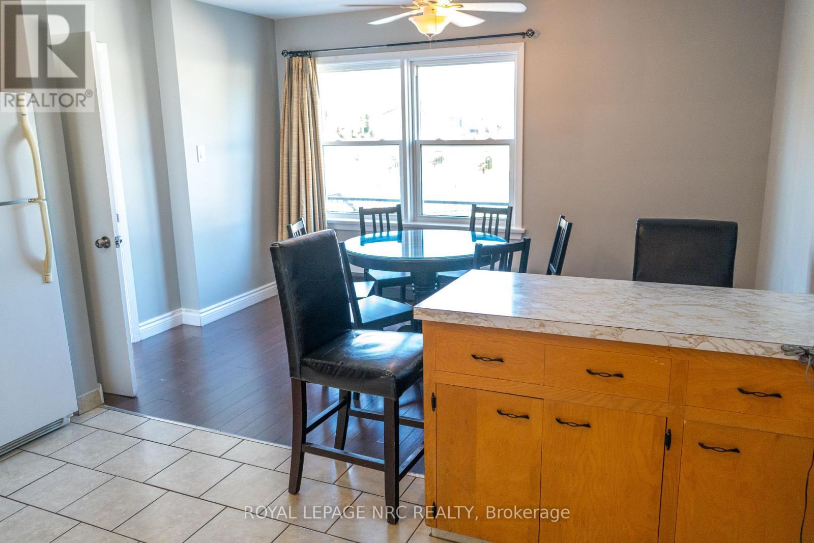 












7895 LUNDY'S LANE

,
Niagara Falls (Ascot),




Ontario
L2H1H3

