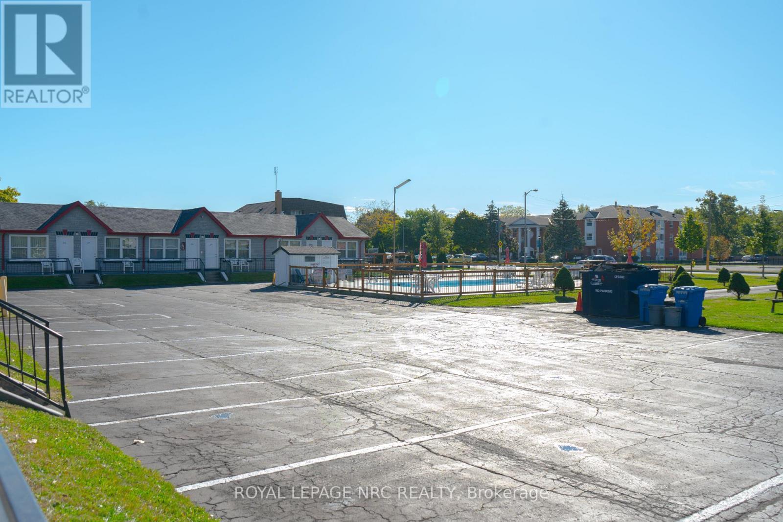 












7895 LUNDY'S LANE

,
Niagara Falls (Ascot),




Ontario
L2H1H3

