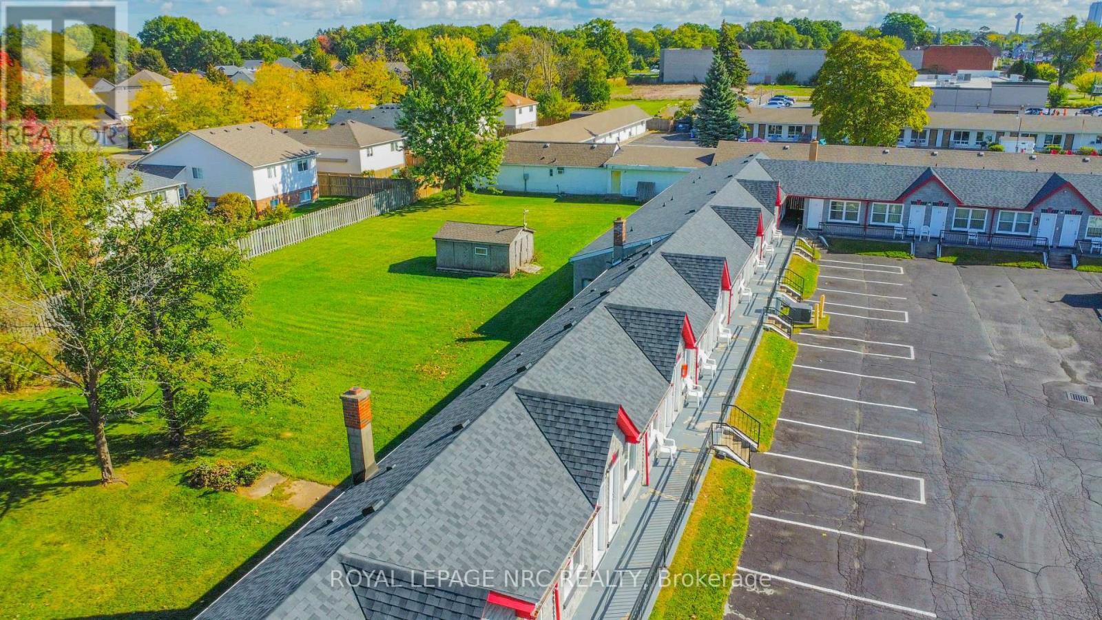 












7895 LUNDY'S LANE

,
Niagara Falls (Ascot),




Ontario
L2H1H3

