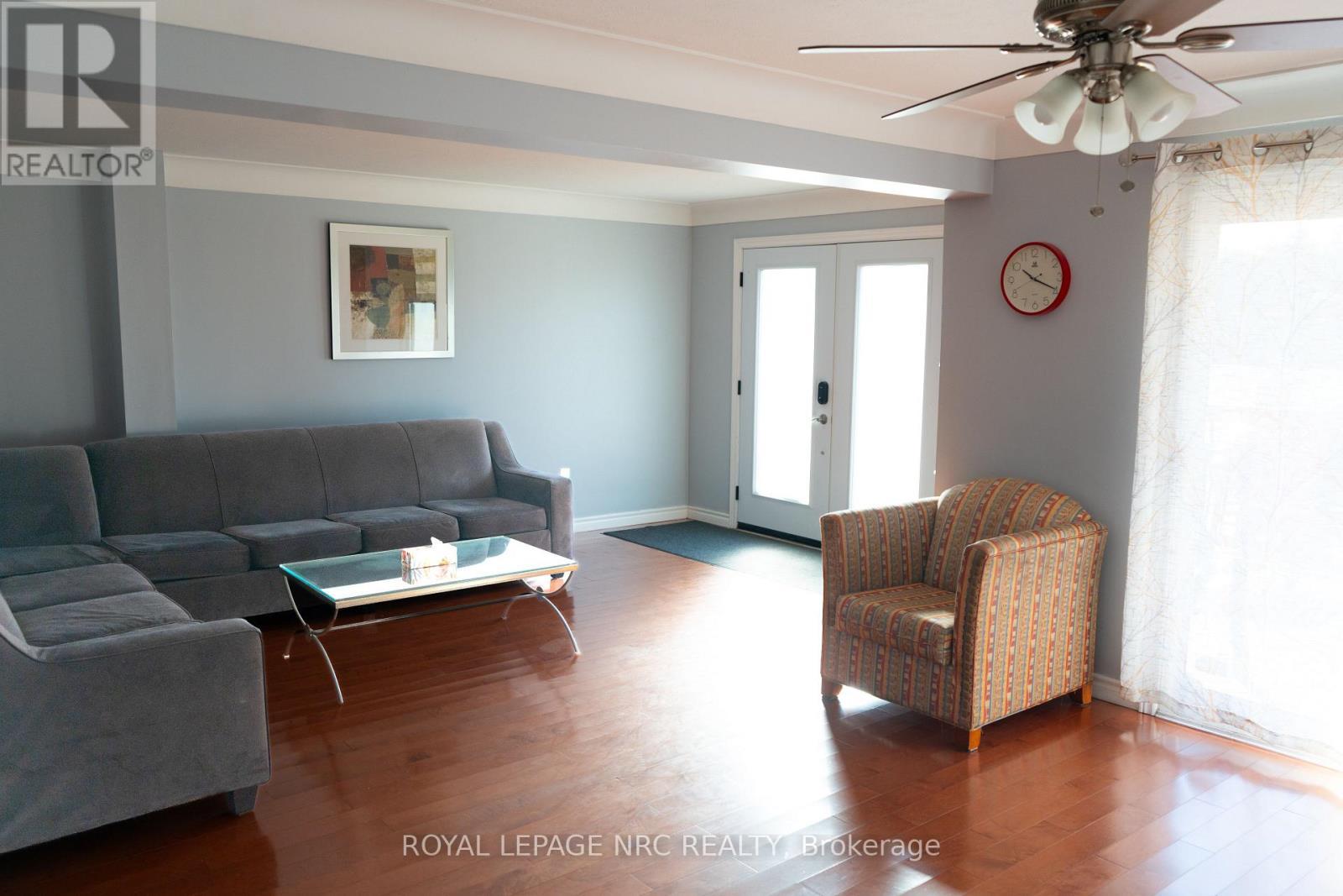 












7895 LUNDY'S LANE

,
Niagara Falls (Ascot),




Ontario
L2H1H3

