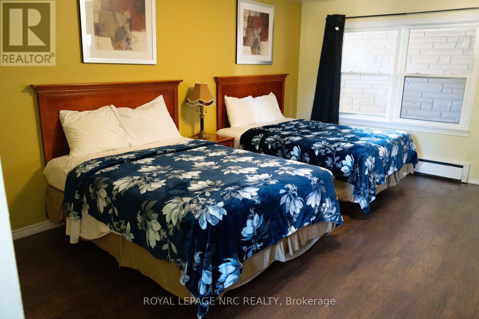 












7895 LUNDY'S LANE

,
Niagara Falls (Ascot),




Ontario
L2H1H3

