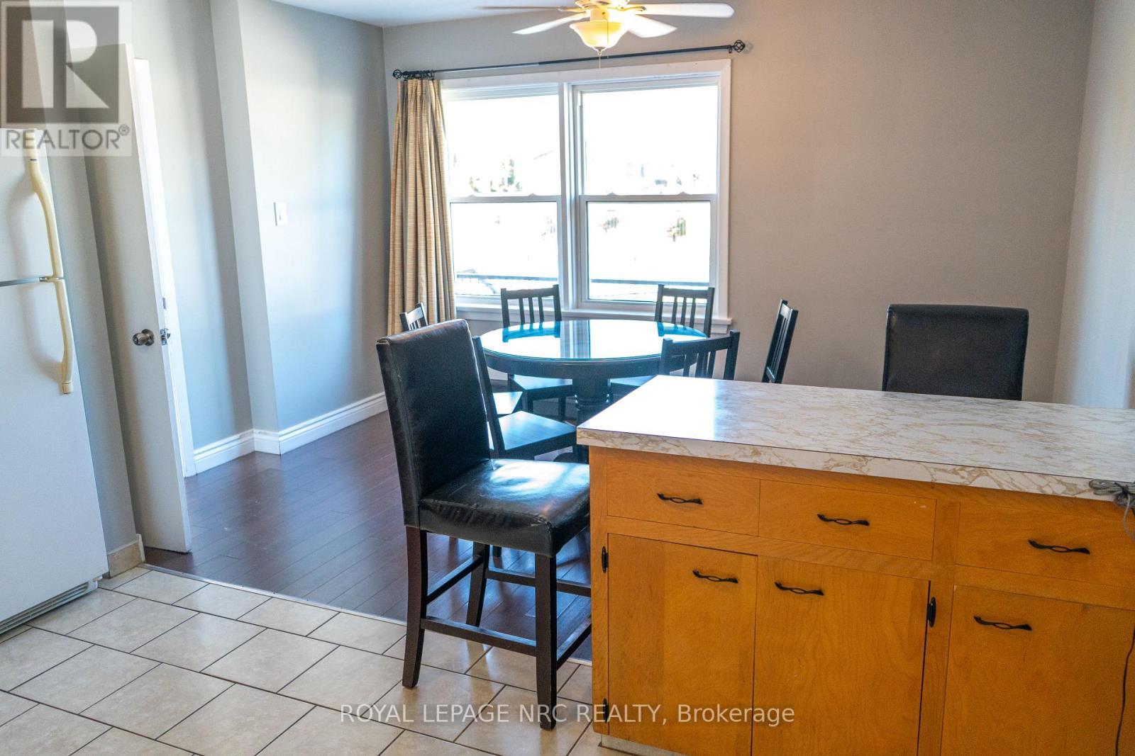 












7895 LUNDY'S LANE

,
Niagara Falls (Ascot),




Ontario
L2H1H3

