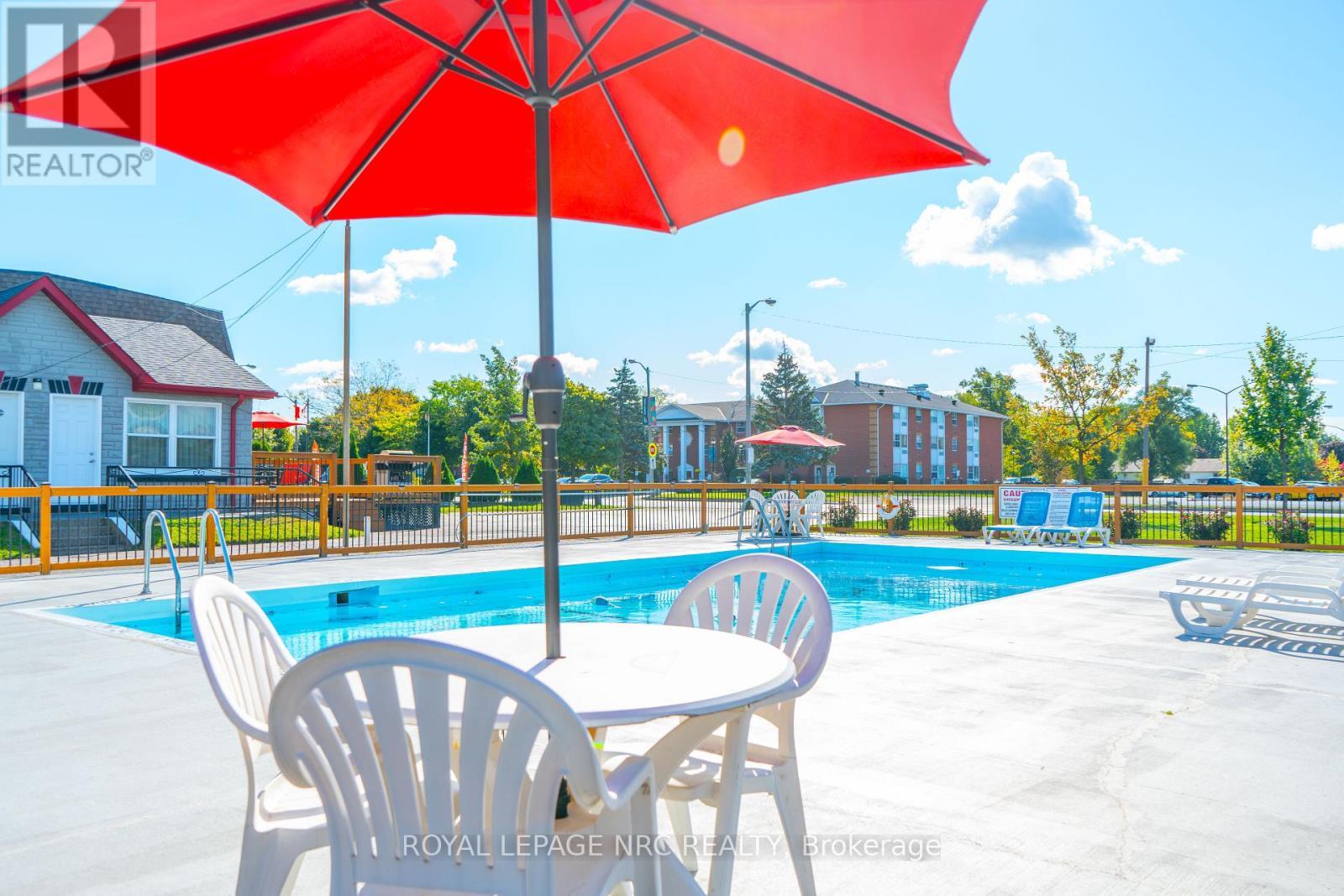 












7895 LUNDY'S LANE

,
Niagara Falls (Ascot),




Ontario
L2H1H3

