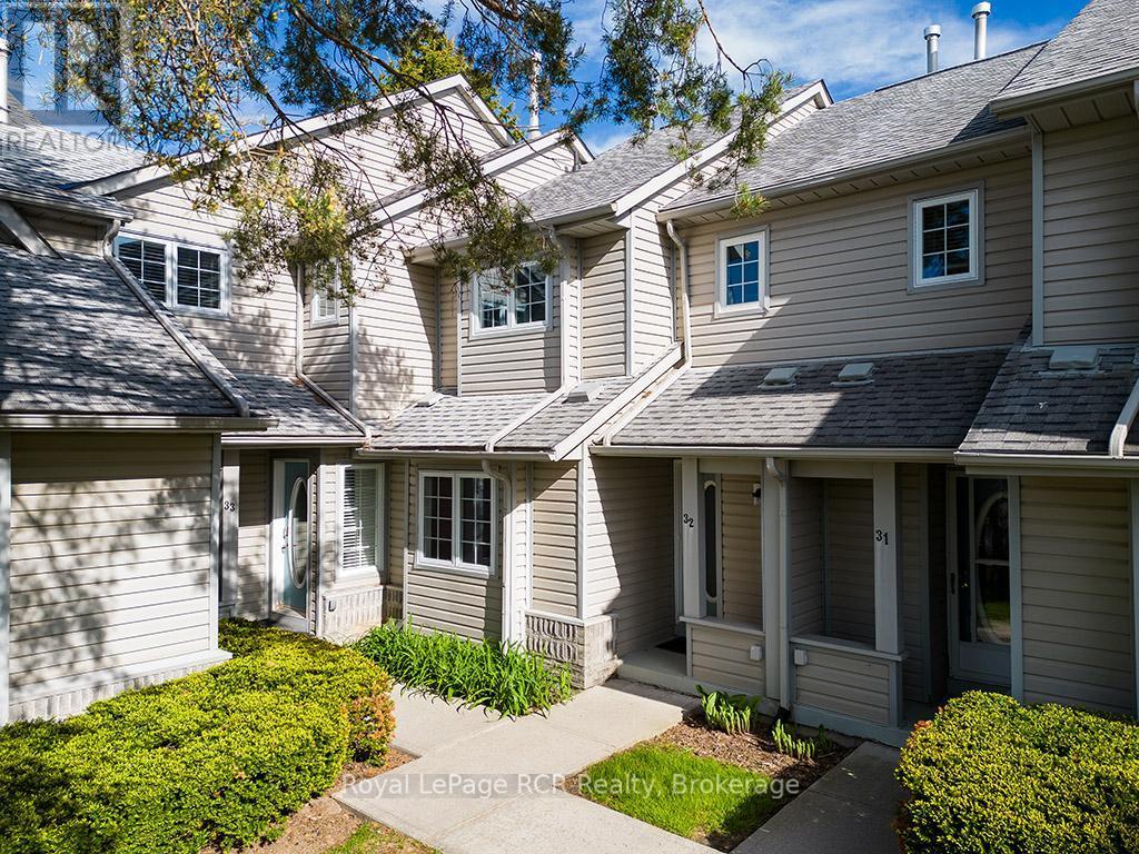 












UNIT #32 - 162 SETTLERS WAY

,
Blue Mountains,




Ontario
L9Y0M4

