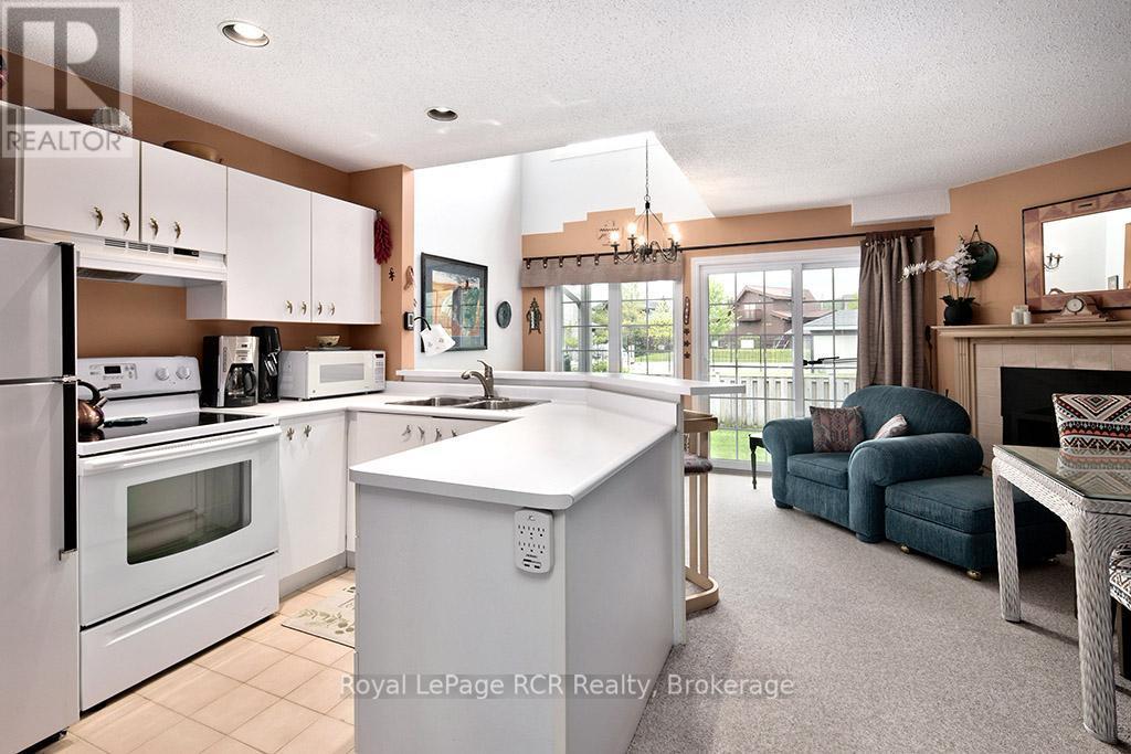 












UNIT #32 - 162 SETTLERS WAY

,
Blue Mountains,




Ontario
L9Y0M4

