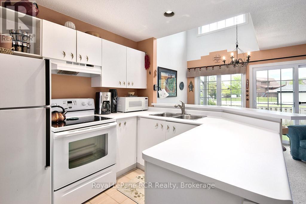 












UNIT #32 - 162 SETTLERS WAY

,
Blue Mountains,




Ontario
L9Y0M4

